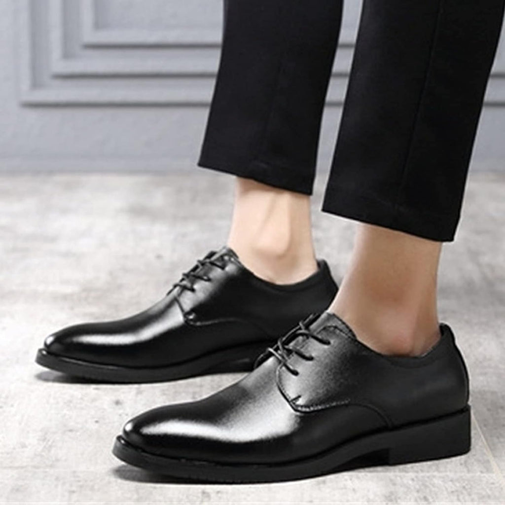 Men’S Fashion Handcrafted Casual Oxford Style Black Leather Full Brogue Derby Dress Lace up Shoe W/Medallion, Open Lacing Section, Wingtip Toe, & Chunky Wedged Heel